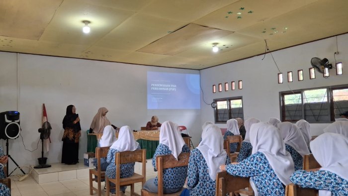 PIK-R Didampingi Guru BK, Siswa MAN 2 Merangin Ikuti Sosialisasi Pendewasaan Usia Perkawinan Bersama BKKBN Tabir