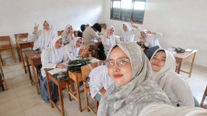 Menyapa dengan Hati, Menginspirasi dengan Aksi: Guru BK Hadir di Setiap Kelas