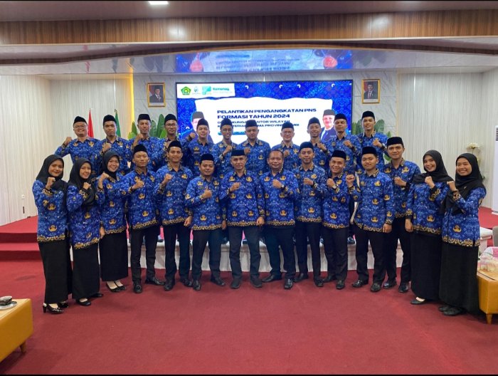 Dua Guru MAN 2 Merangin Resmi Dilantik sebagai PNS